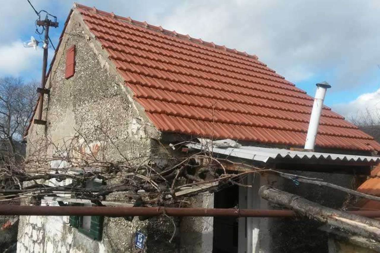 Una pequeña casa llena de amor misericordioso