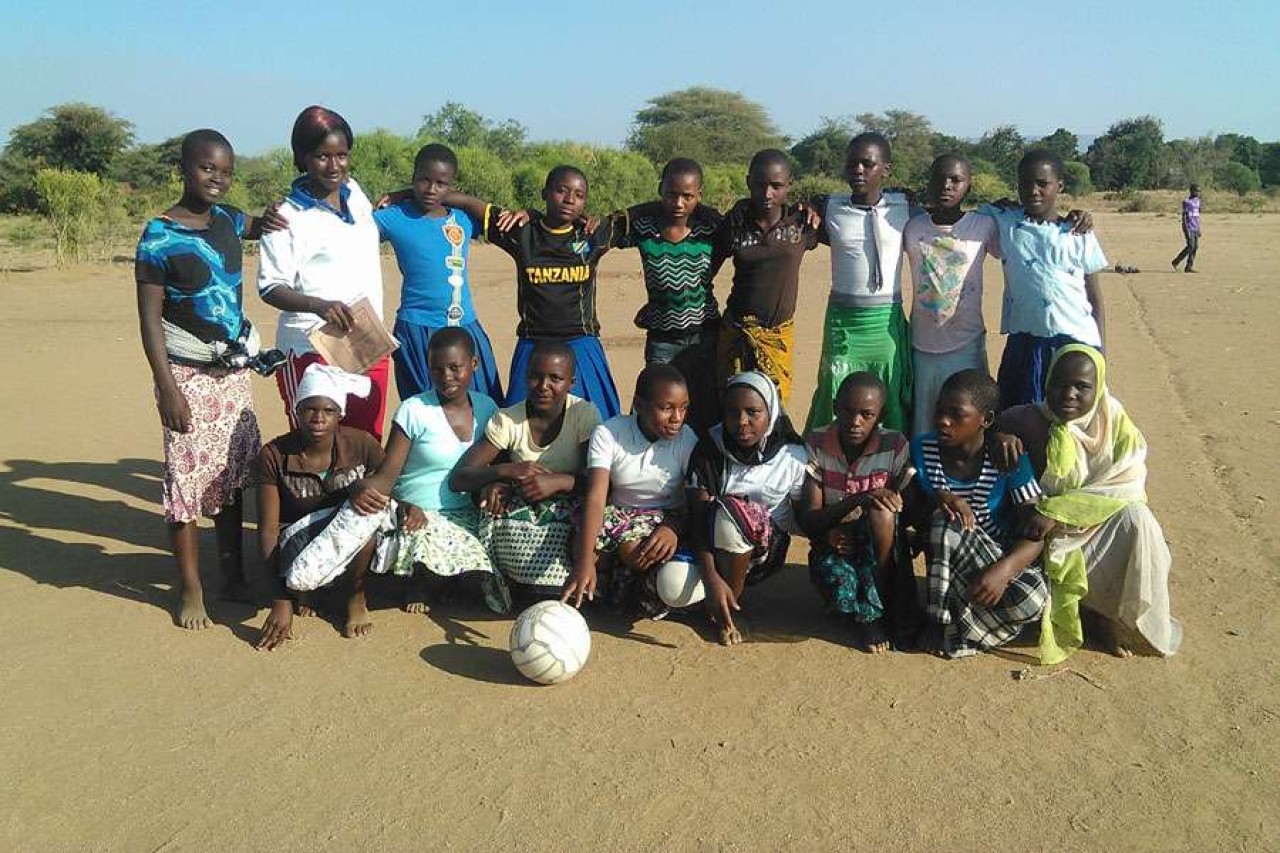 Nogomet, odbojka, košarka