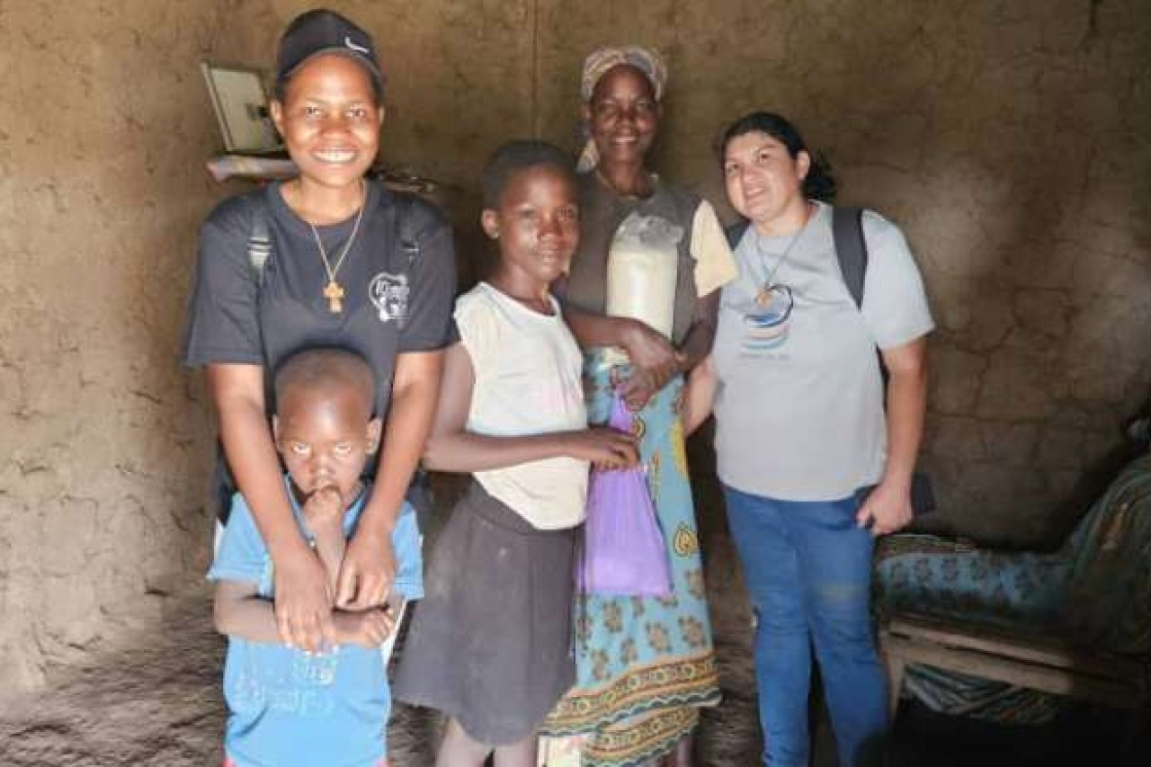 Book: Zdenac donosi ljubav i milosrđe najpotrebitijima u Keniji