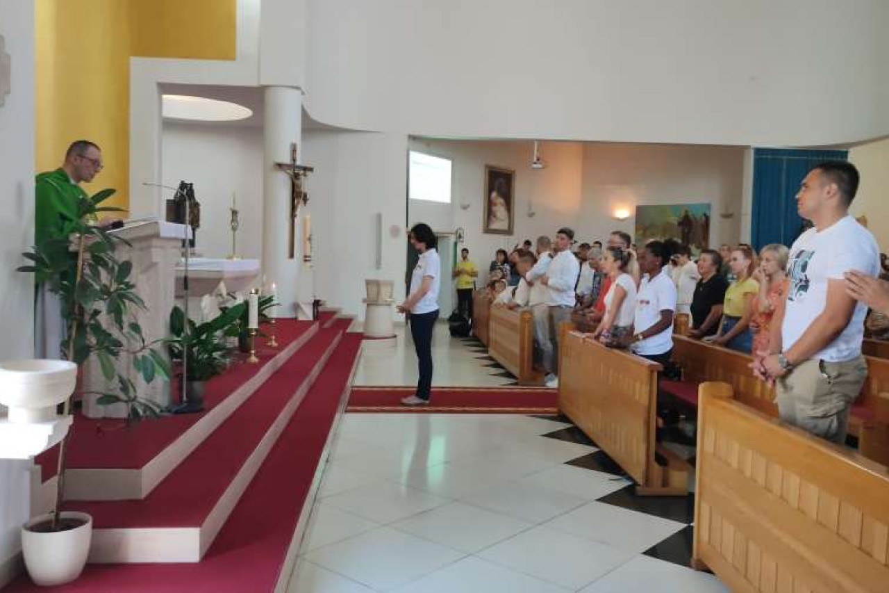 Idete naviještati Krista Raspetoga, neka je On uvijek s vama!