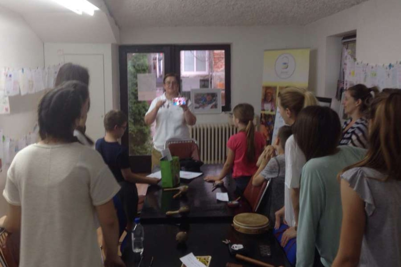 Odgoj solidarnosti na španjolskom - Učenje solidarnosti na španjolskom jeziku okrunili smo završnom proslavom...