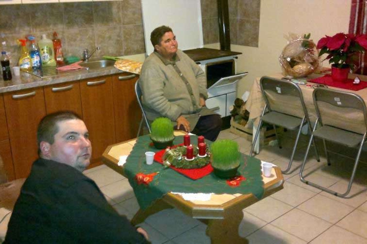 La alegría de la mudanza al renovado hogar