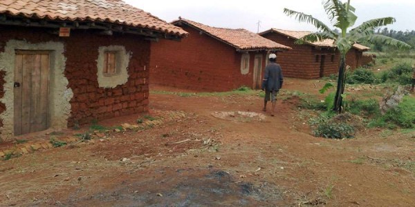 15 kuća za djecu plemena Batua, Burundi, Afrika