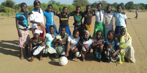 Nogomet, odbojka, košarka