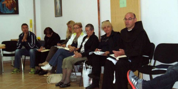 Izgradnja zajednice iznutra i širenje prema vani prema Djelima apostolskim