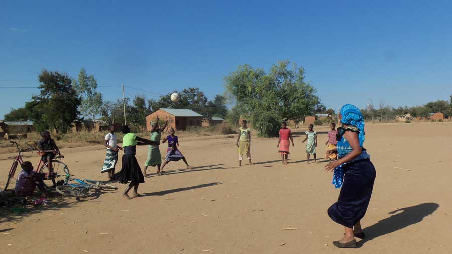 Nogomet, odbojka, košarka Nogomet, odbojka, košarka